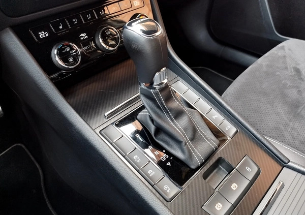 Skoda Superb cena 135000 przebieg: 147000, rok produkcji 2022 z Orneta małe 704